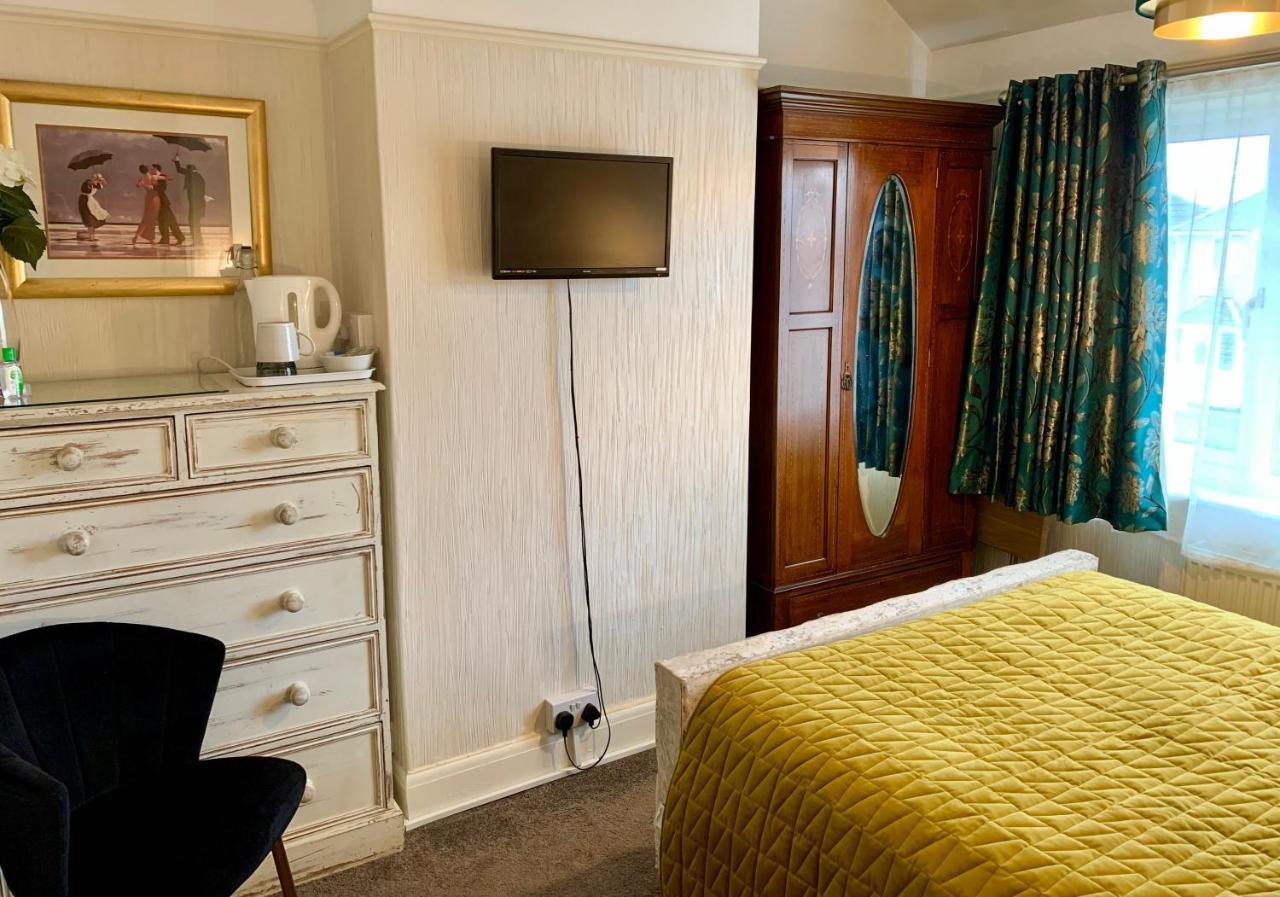 Sw Bed & Breakfast Swindon Eksteriør billede