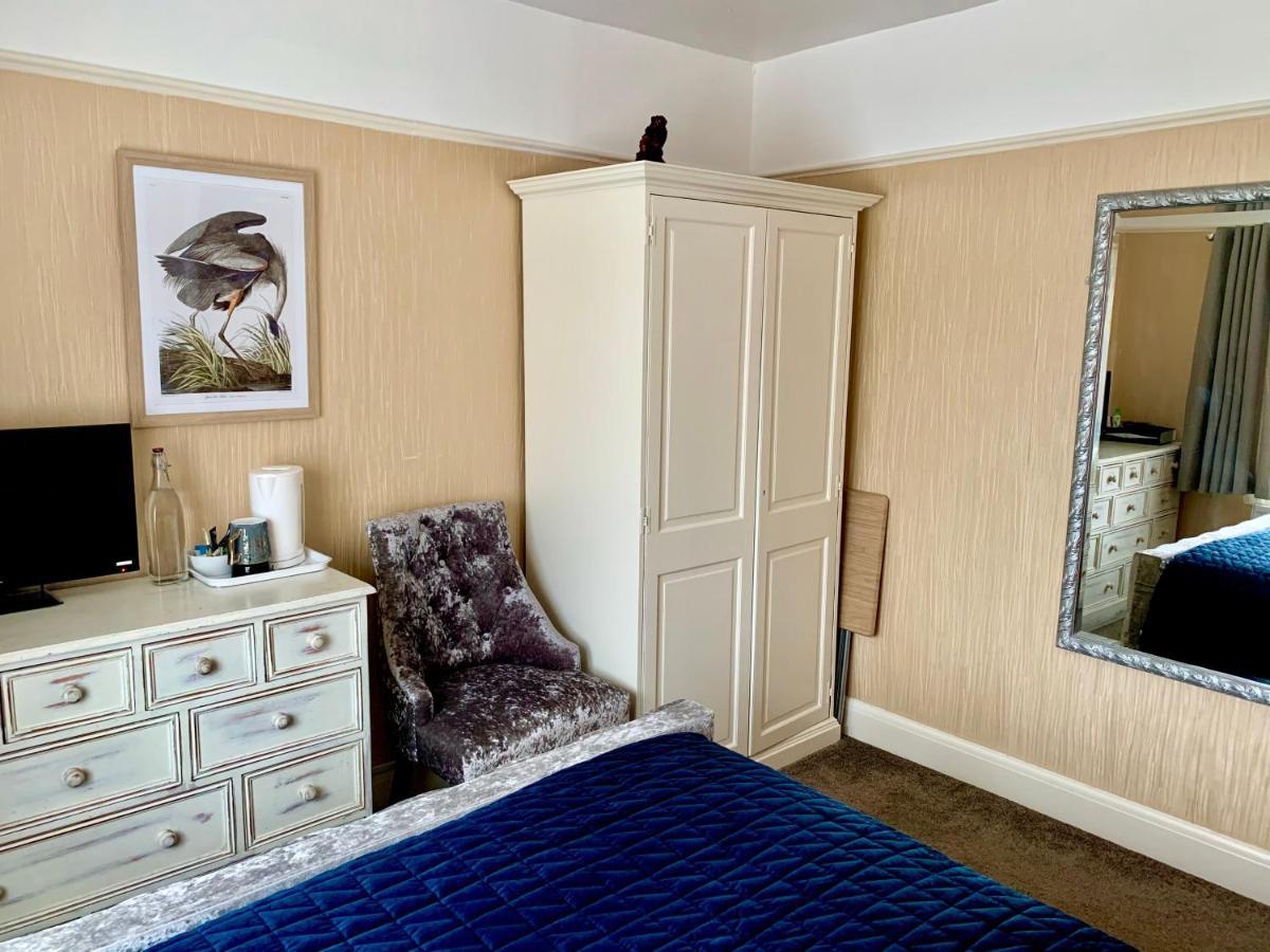Sw Bed & Breakfast Swindon Eksteriør billede